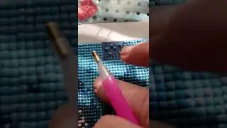 Diamond painting, placing square drills