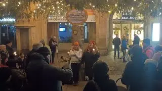 Heilige Nacht Lied 🎶&hearts;️🎄 unter Christbaum Christkindlmarkt M&uuml;nchen