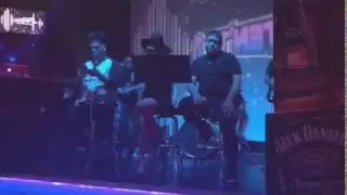 TENtil2 performs SHOWSTOPPER
