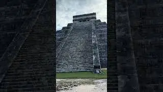 One of the Most Incredible Views of Chich&eacute;n Itz&aacute; Pyramid #ancientwonders #ancientlife #pyramid
