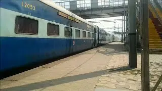 Hawrha jodhpur bikaner express train passing naini railways station Indian railways
