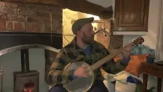 Snowdrop on a deep rim banjo with nylgut minstrels