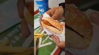 Burger King Crispy Chicken 🍔 #shorts