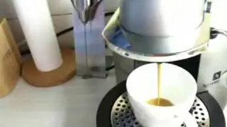 Nespresso Coffee Machine Demo (Krups XN4050)