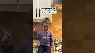 Raising bilingual kids is so fun! 🇪🇸🫶🏻 #spanish #learnspanish #bilingualkids #shorts