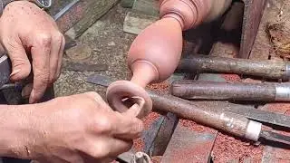 Wood Art on a Manual Lathe &mdash; Incredible Craftsmanship