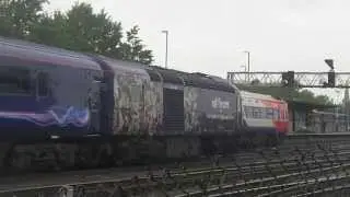 FGW RAILFLY 43163 PASSES SWT 158882 AT GLOUCESTER 280514