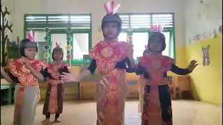 Tugas UAS kelompok 2 MK seni tari dan gerak 