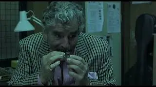 Snatch (2000) Anything to declare? Yeah don't go to England.