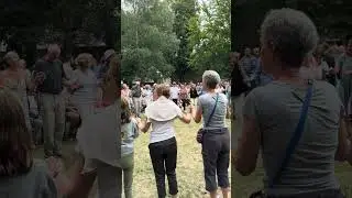 Зрители и конкурсанты - танцуют все!