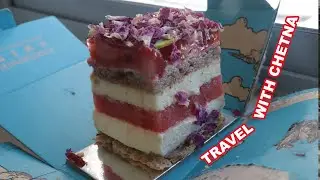 Brunch and cake on the go!