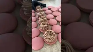 Nutella macarons
