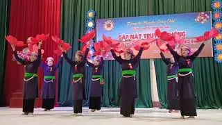 m&uacute;a quạt theo b&agrave;i 