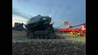 AgXeed AgBot T2 7-SERIES met V&auml;derstad Carrier XL 625  80 hectare in 20 uur