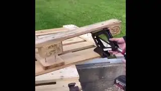 Qu&eacute;  buena #idea para #desarmar #pallets f&aacute;cilmente con un #cricket #gato #short #viral