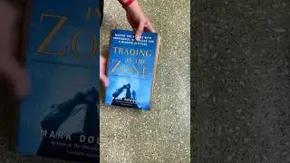 Trading in the zone by Mark Douglas 📚