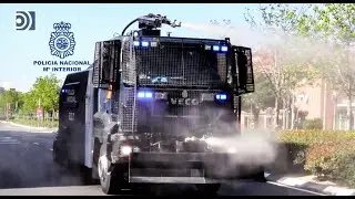 El cami&oacute;n lanza-agua de los antidisturbios se utilizar&aacute; para la desinfecci&oacute;n de calles
