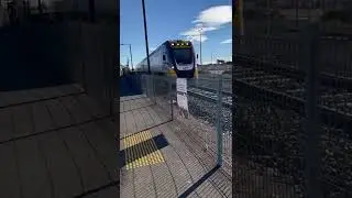 V-LINE DIESEL TRAIN AT DEER PARK STATION