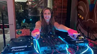 Live DJ Set, Funky House Music, Disco, Remixes, & More - Brady Beats and The Token Girl LIVE!