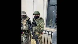Armed Protesters Demonstrate at Virginia State Capitol