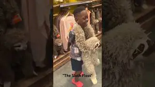The Sloth Floss Dance! | Funny Kid Moment at Rainforest Cafe 🦥💃