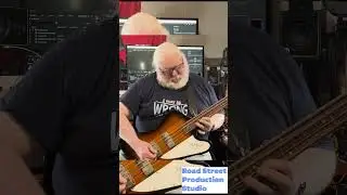 Riff nooles! #sweetwater #bass #mxr #preamppedal #shortriff #havingfun