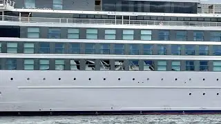 1 dead, 4 injured after 'rogue wave' strikes Antarctic cruise ship