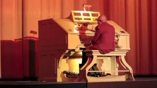 Castro Theatre Organ - Colonel Bogey March (Bridge on the River Kwai theme) played by Warren Lubich