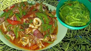 Boiled squid with spinach chili sauce is today's mainstay menu