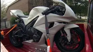 ChixBuild: 2007 CBR600 Track Bike Part 1