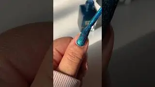 love a one coater nail polish! @HoloTaco Teal No Lies #nailswatch #80smusic #teal holo royalty