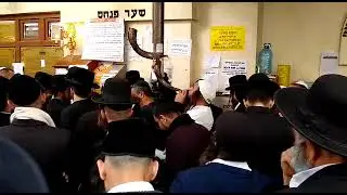 Uman: Shofar by Rebbe Nachman's Holy Gravesite