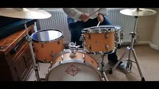 Dixon Little Roomer (in Peach) with Remo Colortone heads.