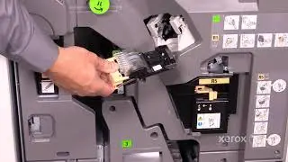Xerox&reg; Versant&reg; 80 180 Color Press Replacing the Main Stapler Cartridge