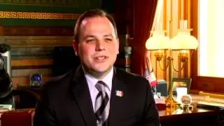 Santorum drops out, clearing way for Romney