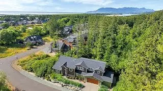 Gorgeous Craftsman Home in Rockaway Beach | Oregon coast real estate