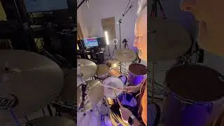 Jamming with Wil Blades&rsquo;s Hammond B3 Organ loops. Download them at yurtrock.com
