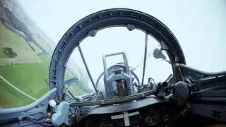 Yuri Arcurs shoots 30000W Flash and lights up a Fighter Jet
