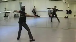 Luigi dances 