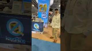 Я не был уверен, о ком он говорил 😂 #бассейн #конференция #шорты