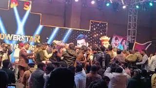 पावर स्टार पवन सिंह एंट्री बवाल हुआ है #The Centrum #Hotal में #birthdayparty #pawansingh #entery 