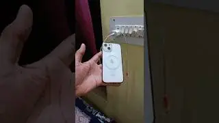 iPhone 13 second hand 25000 Me mil raha hai # second hand iPhone#feedfeed #virlvideo #oldiphone virl
