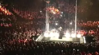 Adele set fire to the rain