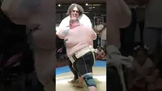 Zoil VS Professional Sumo Wrestler 😳
