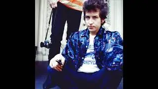 Bob Dylan - Ballad Of A Thin Man (LIVE DEBUT Forest Hills, New York 1965)