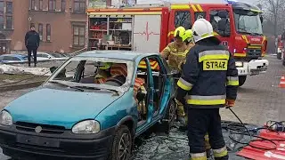 [Wypadek] Pokaz Ratownictwa Technicznego w wykonaniu OSP KSRG Golesz&oacute;w 