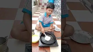 Dosai thinu amma 🤤😝 #trending #viral #shortvideo #telugucreativethinks
