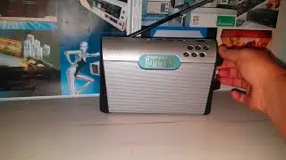 Radio receiver Sony ICF M600 (digital broadcasting radio FM)