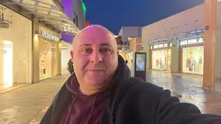 Тбилиси. Торговый центр &ldquo;East Point&rdquo;. Видео без комментариев.