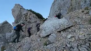 Adrenalina si frumusete pe Varful Vioreanu -1866 m Parcul National Buila Vanturarita